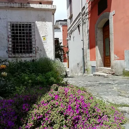 Melfi, Citta Delle Costituzioni Di Federico Ii - Casa Vacanze Prázdninový dům *
